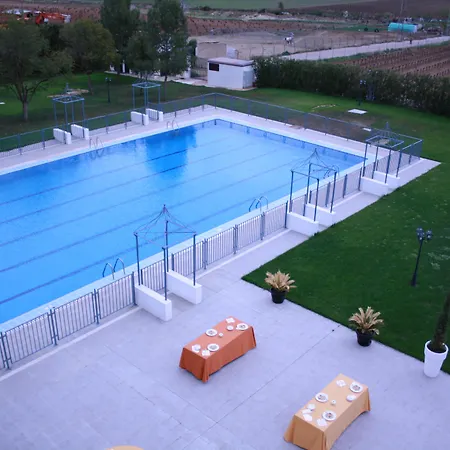 Acosta Ciudad De La Musica 3*