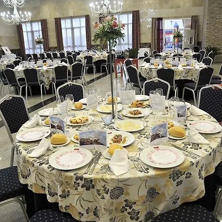 Acosta Ciudad De La Musica 3*