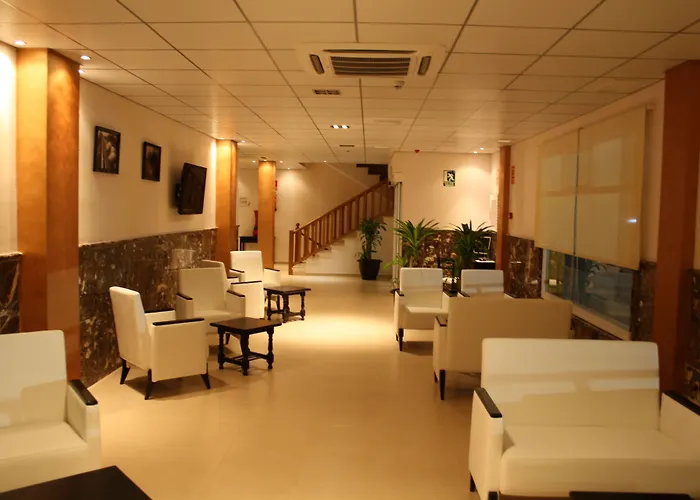 فندق Acosta Ciudad De La Musica 3*