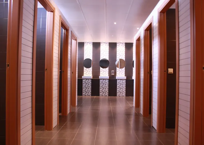 Acosta Ciudad De La Musica 3*