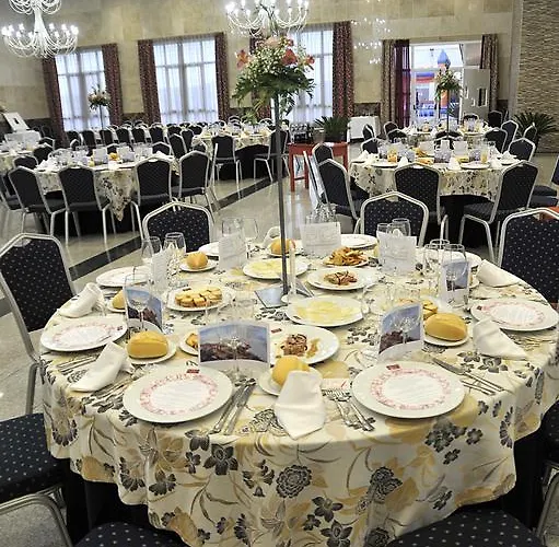 Acosta Ciudad De La Musica 3*